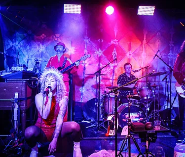 Ginger Molasses (A Free Afternoon Dance Band!)