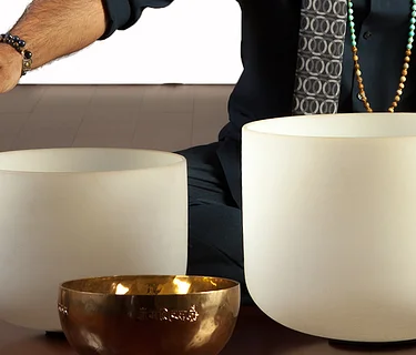 EVENING SOUND BATH WITH CRYSTAL SINGING BOWLS