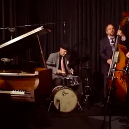 Karina Deniké & The CottonTails