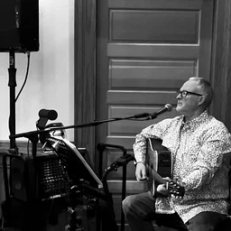 Friday Night Live Music feat. Mike Brons