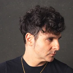 Low Cut Connie