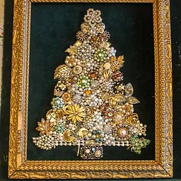 Sparkle & Shine: Upcycled Jewelry Christmas Trees