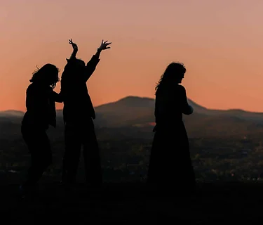 Summit Sounds with Grateful BRO