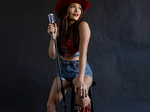 Kylie Morgan at Crawdads on the Lake