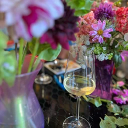 Live Fully: Flower Arrangement with Sundrop Flora