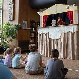 Roz Puppets presents Little Dog’s Spooky Bone Hunt