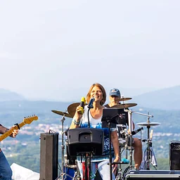 Summit Sounds with Movin’ On