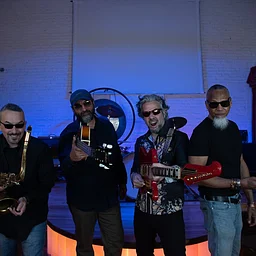 SATURDAY – afro-cuban roots – Los sugar kings in the performance space
