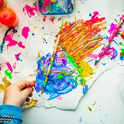Art & Craft Camp with Vee