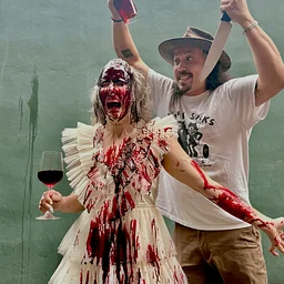 SPOOKY WINES + SPOOKY STORIES