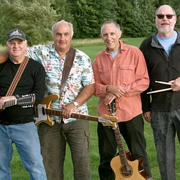 Live Music: The Buck Hollers