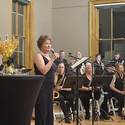 Vocal Review & Showcase With The Jazz Merchants