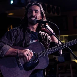 Live Music with Matt Waters