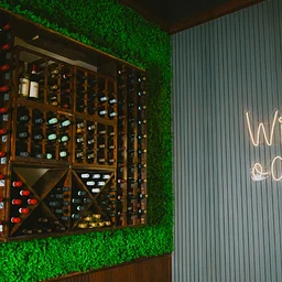🍷 Wine Wednesday: 1/2 Price Bottles! 🍷
