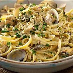 Fresh Linguini in a White Wine Clam Sauce