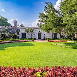 DeGolyer House Historical Tours