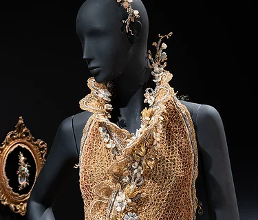 Mindy Lam: Transcendent Beauty