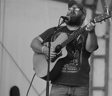 Sunday Brunch Live Music Series – Greg Jones