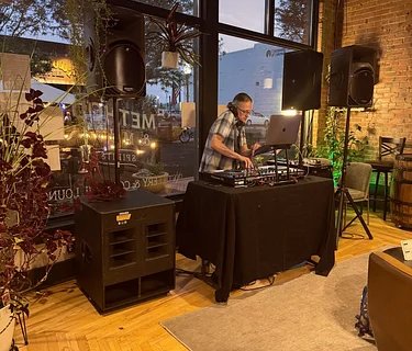 Groove Lounge with DJ Depth