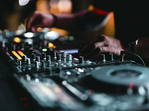 DJ MOE JAZZ