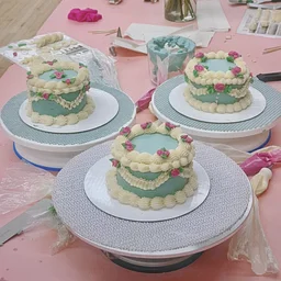 Vintage Cake Decorating