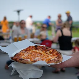 Family Night with Anita Pizza!