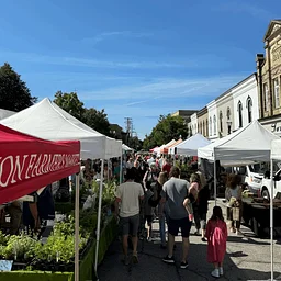 North Union Farmers Market at Chagrin Falls