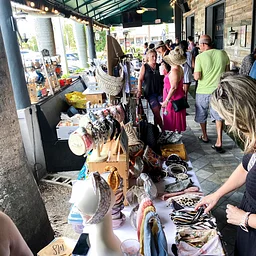 Flamingo Flea (Boca)