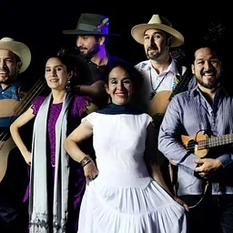 Los Vega son Jarocho