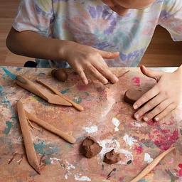 YH400 Children’s Clay Sculpture with Jacqueline LaDrig