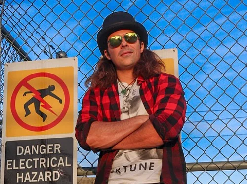 Live Music -Every Friday/Saturday - Lakeside - Austin TX - Tom Breton