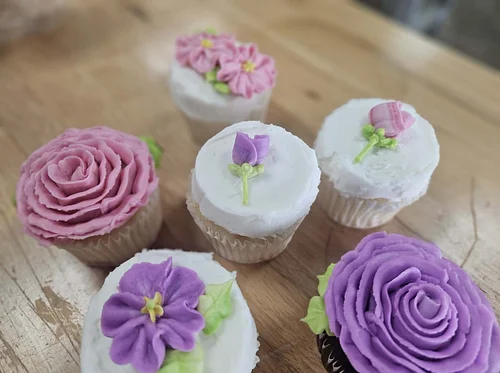 Adult Beginner: Buttercream Flowers