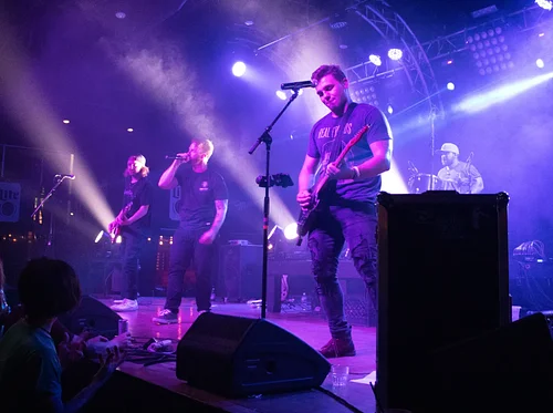 All American Throwbacks – Chicago Pop Punk & Emo Tribute Band