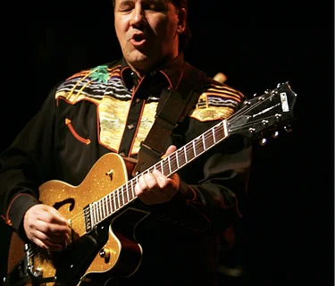 SUMMER OUTDOOR CONCERT SERIES: GARY SMALL & THE COYOTE BROTHERS