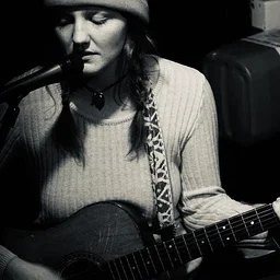 Live Music with Emma Birdz