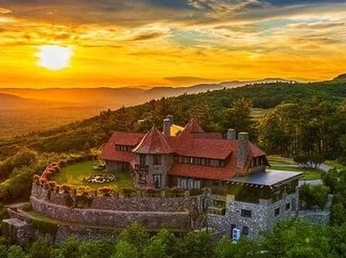 Sydnee’s Private Party