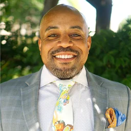 Ashton Moore presents THE STANDARD — Dinner & A Show