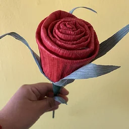 Corn Husk Flowers with the Artesanas