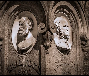 Striking Likenesses Trolley Tour