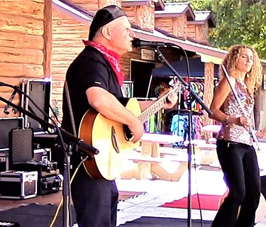 Live Music: Jen & Jon