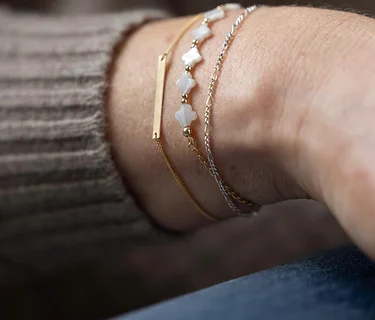Permanent Jewelry with Unna Jewelry at the Winslow Tasting Room