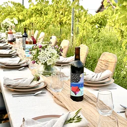 Dine in the Vines