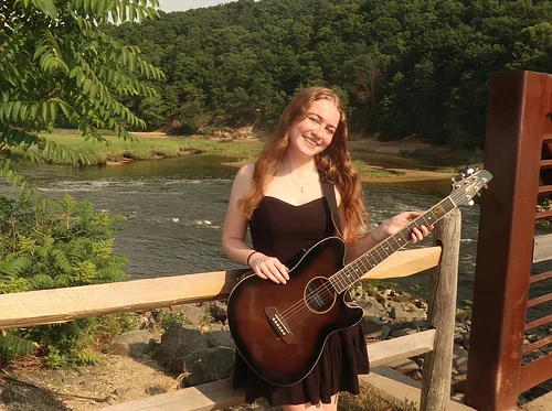 Tunes in the Taproom with Sydney Paolillo