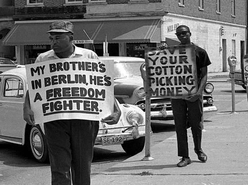 Second Sunday Tours – Unforgettable: The Civil Rights Photography of Cecil Williams