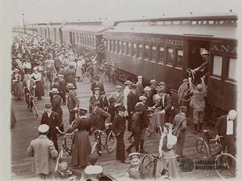 The Muskegon Planes, Trains, and Automobiles Walking Tour