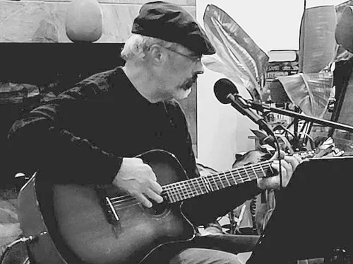 Acoustic Avenue with Bruce Blew