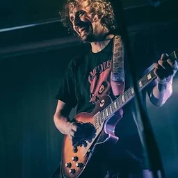 LIVE MUSIC: Corey Wells