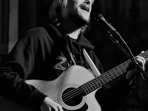 Saturday Afternoon Live Music Series – Justin Love