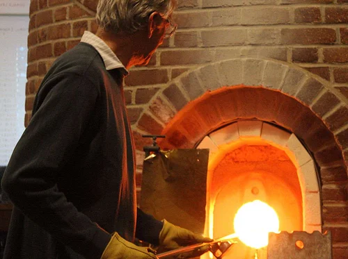 ‘The Glass Experience’ hands on class at SGM for ages 12 and up!