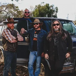 Derrick Dove & the Peacekeepers - 8/19